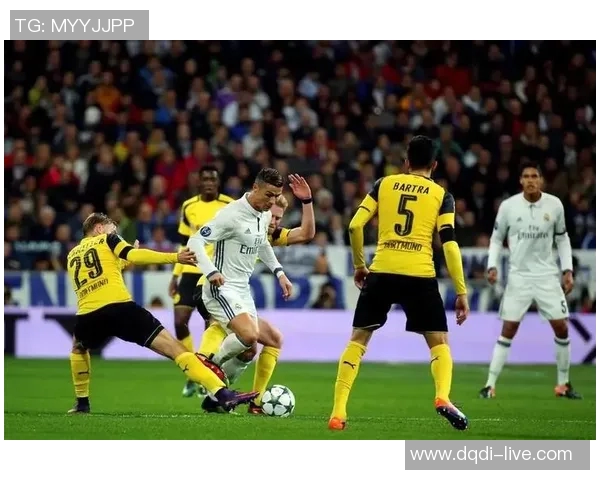 巴黎圣日耳曼逆转皇马友谊赛精彩瞬间全场沸腾赛后分析