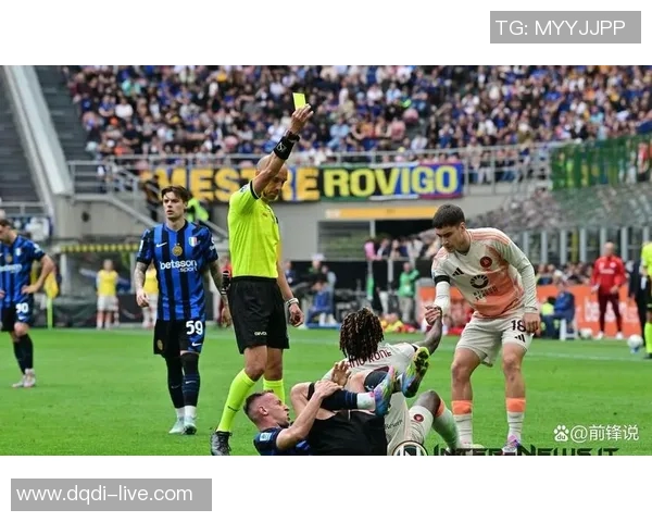 中超激战里昂与国米平局后点球大战引发争议判罚全场沸腾